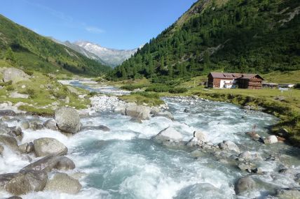 alpenrosenhuette.jpg